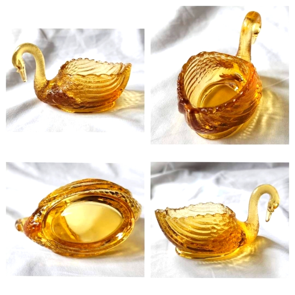 L.G. Wright Amber Glass Swan Open Salt